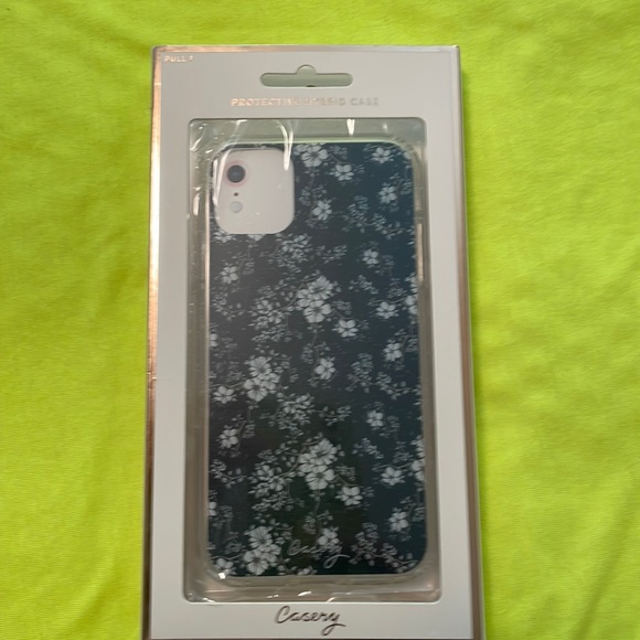 Casery Blue & Gold Floral iPhone 11 Case NIB - Picture 1 of 2